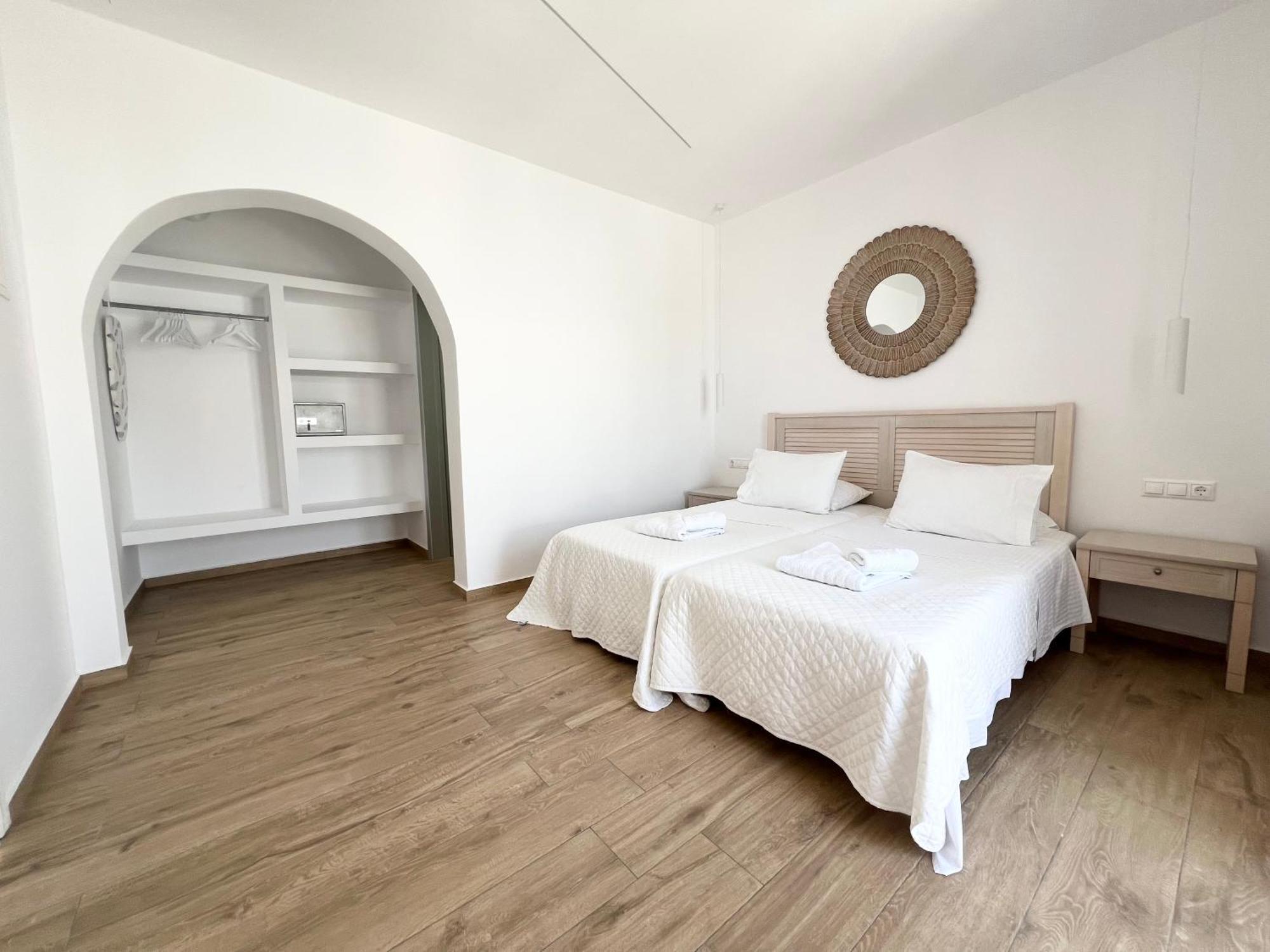 Cyclades Blue Aparthotel Ornos  Bagian luar foto
